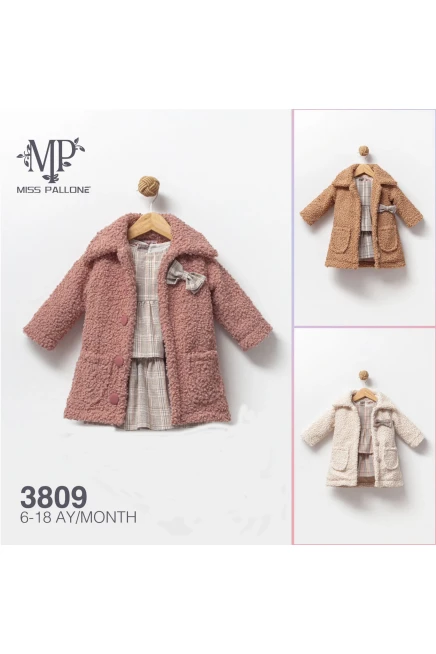 Kareli Elbiseli Kaban