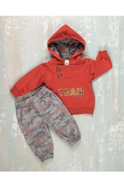 Спортивный костюм