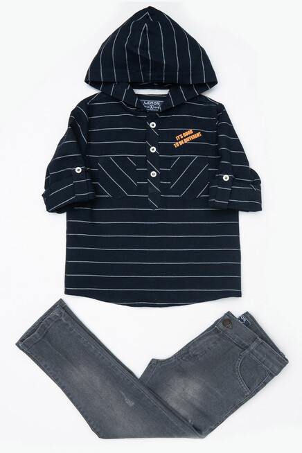 Kapişonlu Çizgili Cepli Gömlekli Kot Pantolonlu Takım