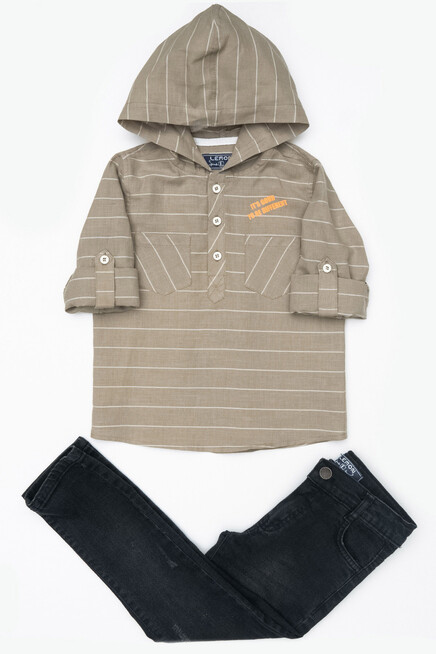 Kapişonlu Çizgili Cepli Gömlekli Kot Pantolonlu Takım