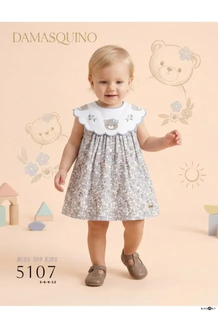 Yakası Ayıcıklı Desenli Elbise