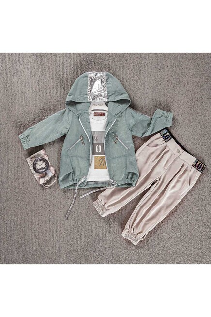 Дождевик с кастюмом