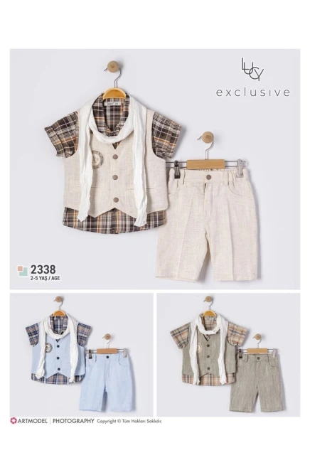 Yelekli Kareli Gömlekli Fularlı Şort Takım