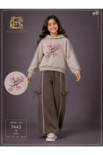 10-16 سنة فتاة بدله رياضيه