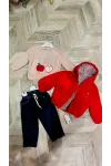 أحمر